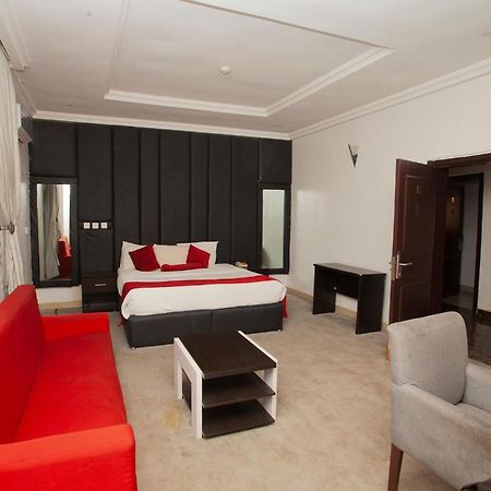Grand Palazzo Hotel Gwarimpa Абуджа Екстер'єр фото