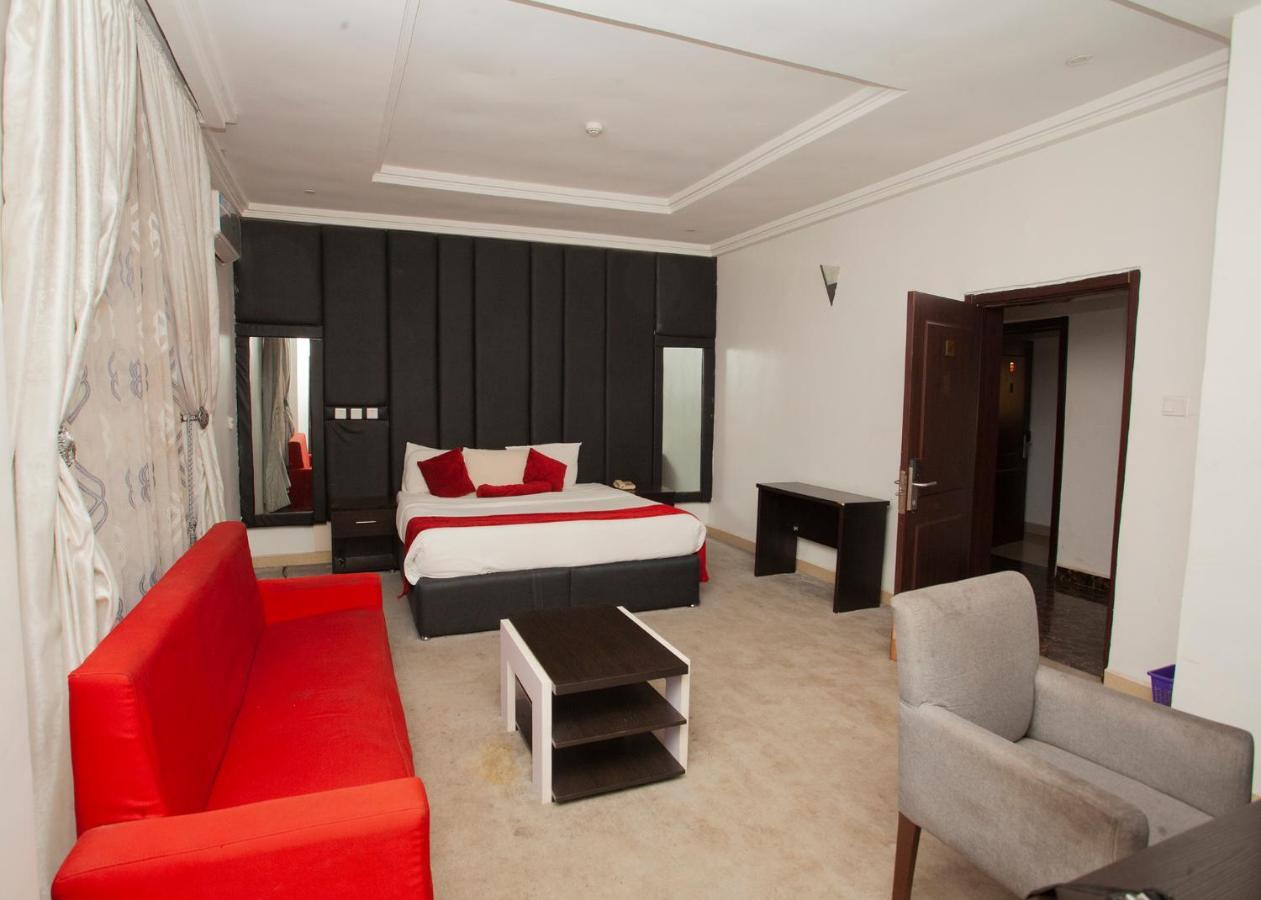 Grand Palazzo Hotel Gwarimpa Абуджа Екстер'єр фото