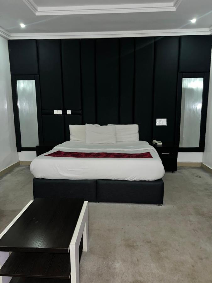 Grand Palazzo Hotel Gwarimpa Абуджа Екстер'єр фото
