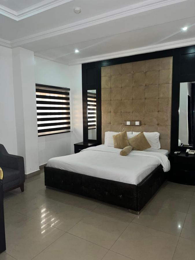 Grand Palazzo Hotel Gwarimpa Абуджа Екстер'єр фото