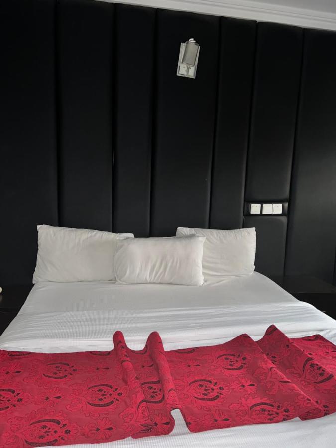 Grand Palazzo Hotel Gwarimpa Абуджа Екстер'єр фото
