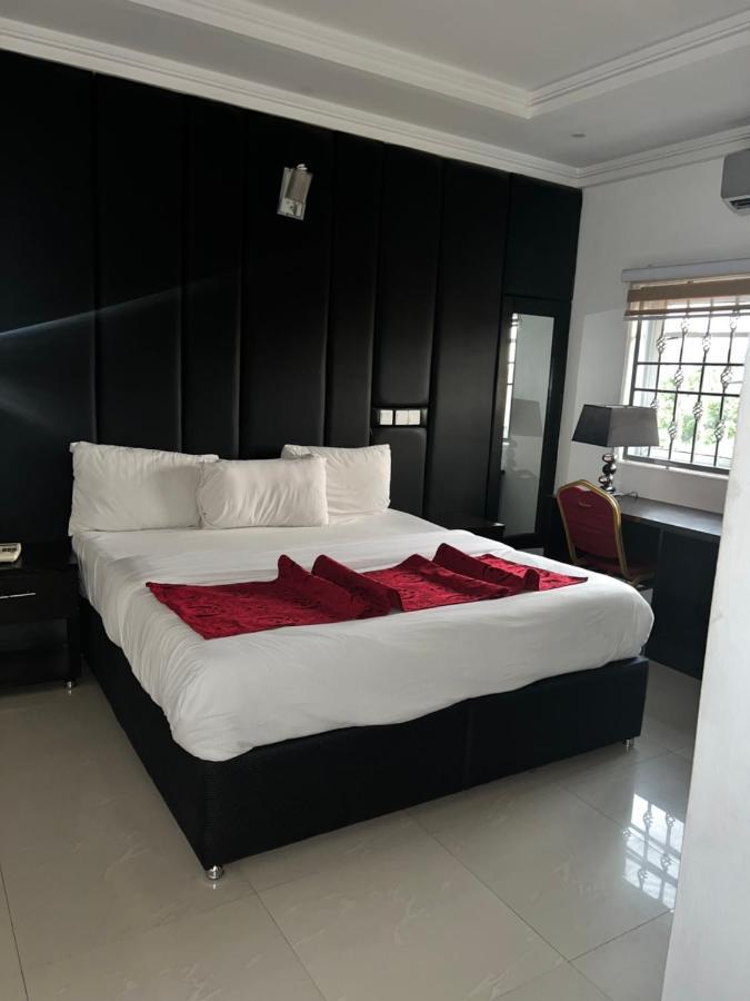 Grand Palazzo Hotel Gwarimpa Абуджа Екстер'єр фото