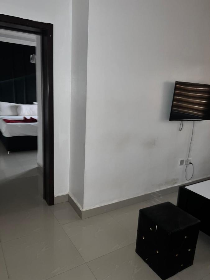 Grand Palazzo Hotel Gwarimpa Абуджа Екстер'єр фото