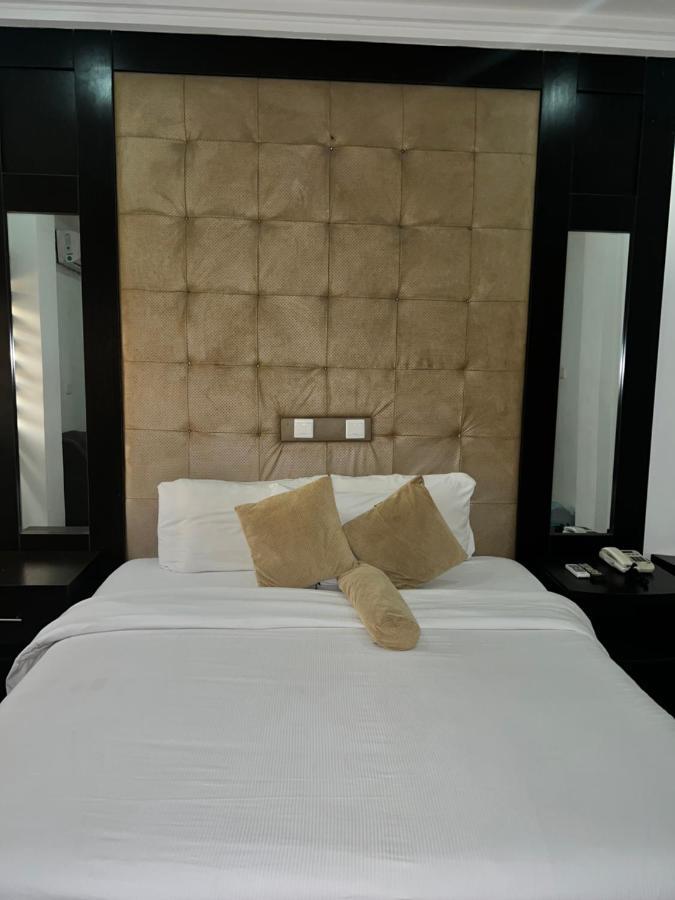 Grand Palazzo Hotel Gwarimpa Абуджа Екстер'єр фото