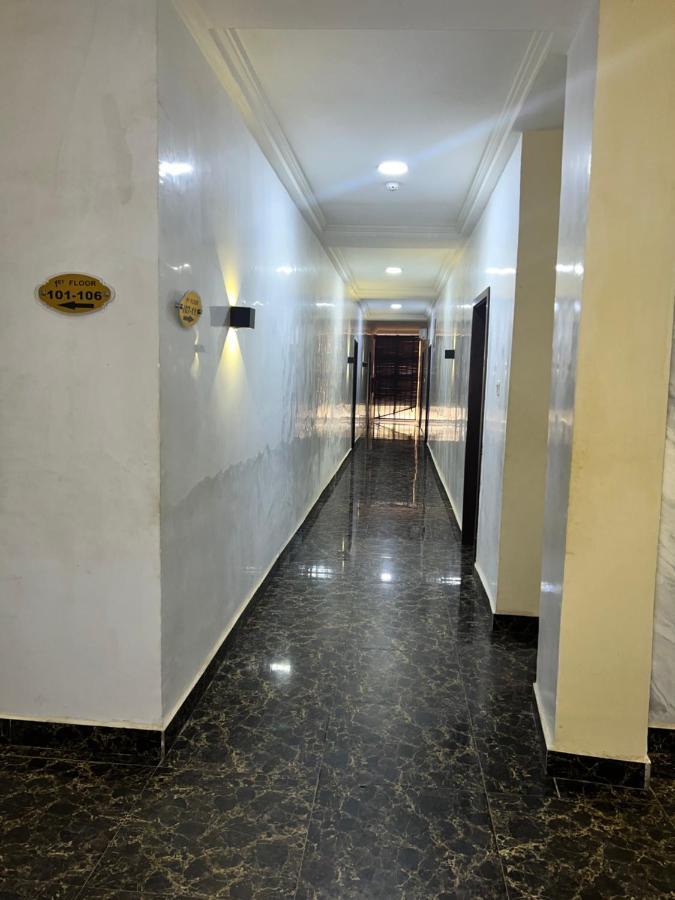Grand Palazzo Hotel Gwarimpa Абуджа Екстер'єр фото
